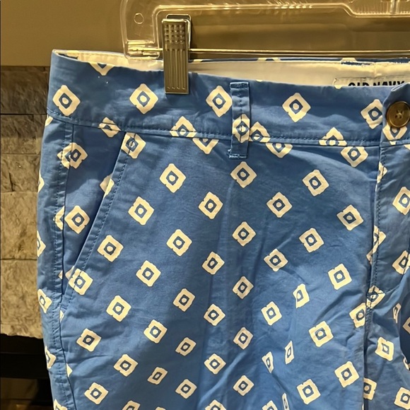 NWOT Old Navy Blue Patterned Women's Shorts size 12 - Picture 3 of 14